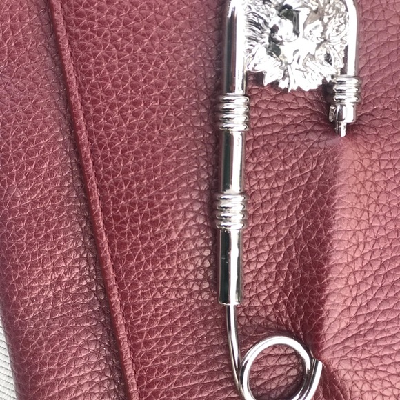 Versace Versus Clutch/Cross Body Bag New With tags - Picture 3 of 10